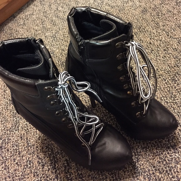 High boots - Picture 4 of 4