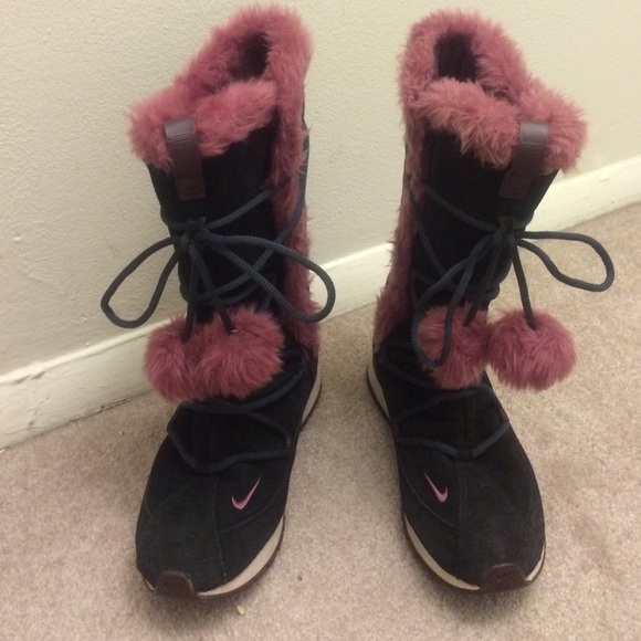 Nike snow boots