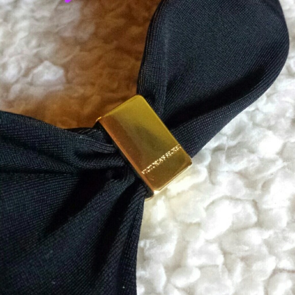 🚫🚫SOLD🚫🚫VS SWIMSUIT BLACK ONE PIECE - Picture 2 of 2