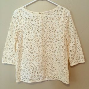 Cream/white Lace quarter sleeve blouse