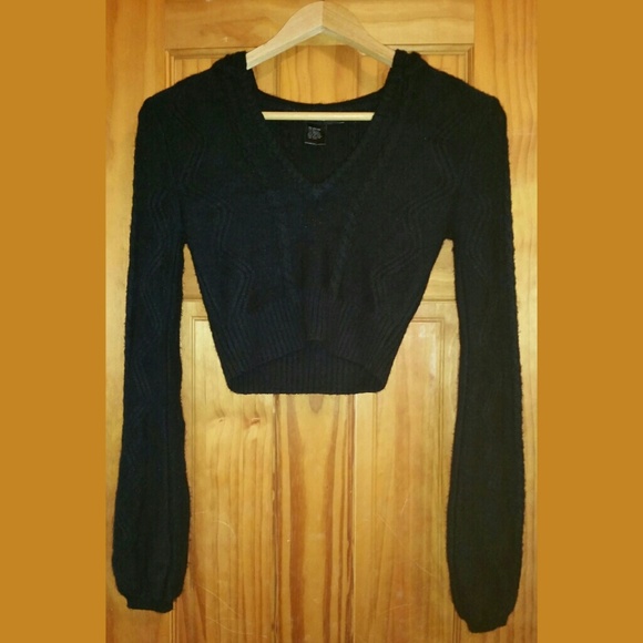 Hooded Black Crop Top Sweater
