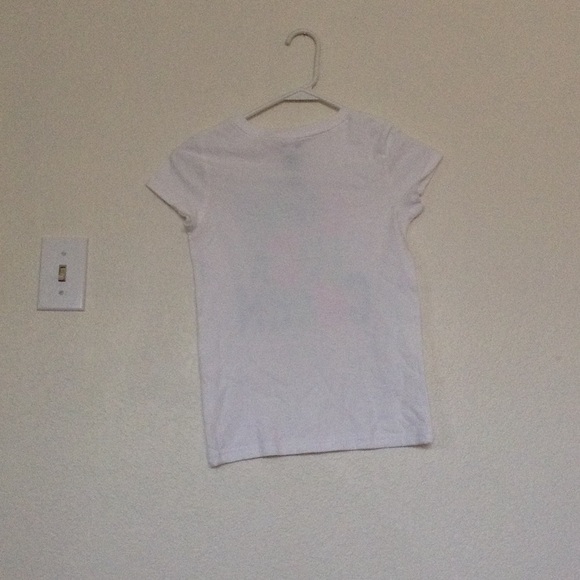Medium white good luck charm tee - Picture 2 of 2