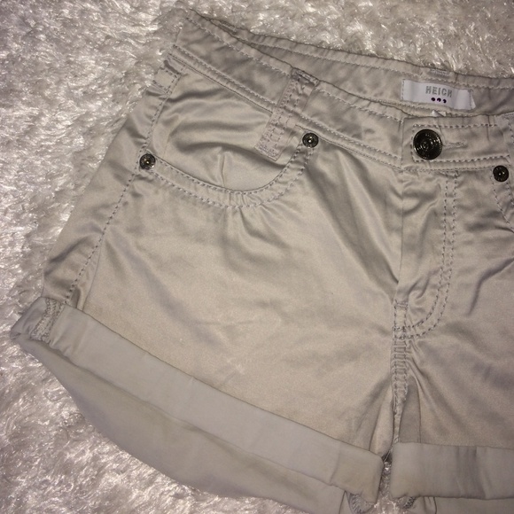Heich Light Grey Shorts! - Picture 1 of 4