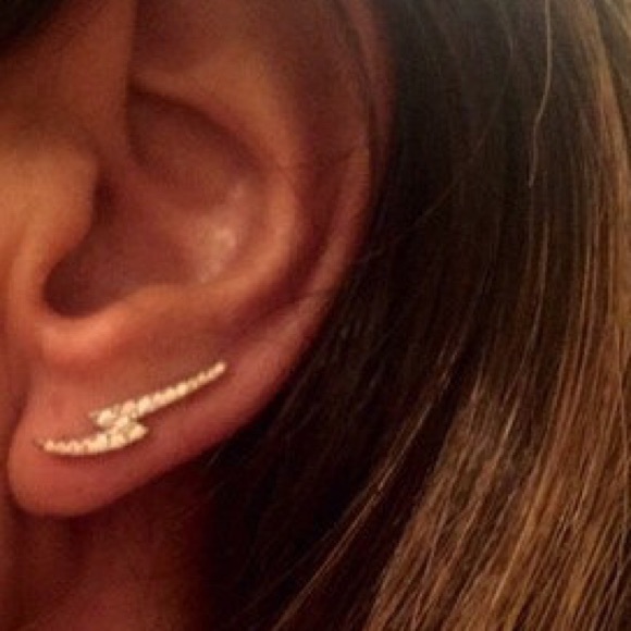 Bolt Ear-Climber
