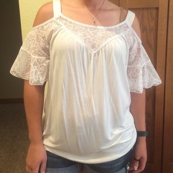 Sold in Bundle Venus cold shoulder lace top - Picture 2 of 2