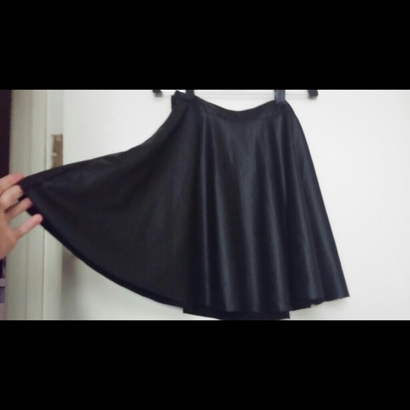 Sexy faux leather skirt