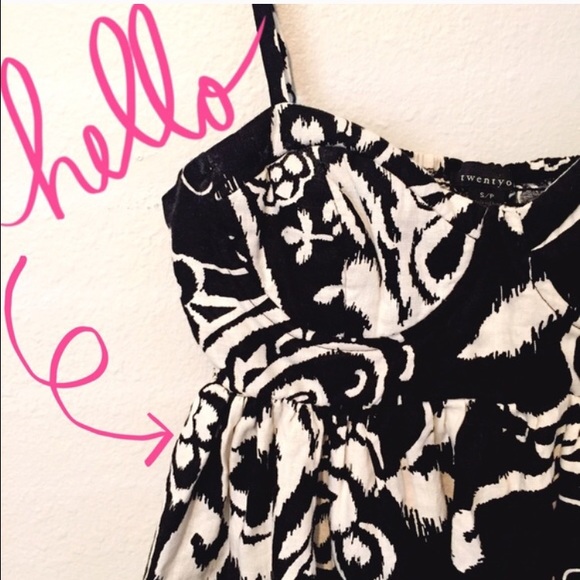 🚫 BUNDLED 🚫 Floral Print Bustier Top - Picture 3 of 3