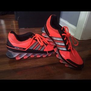 Adidas UNISEX running shoes.