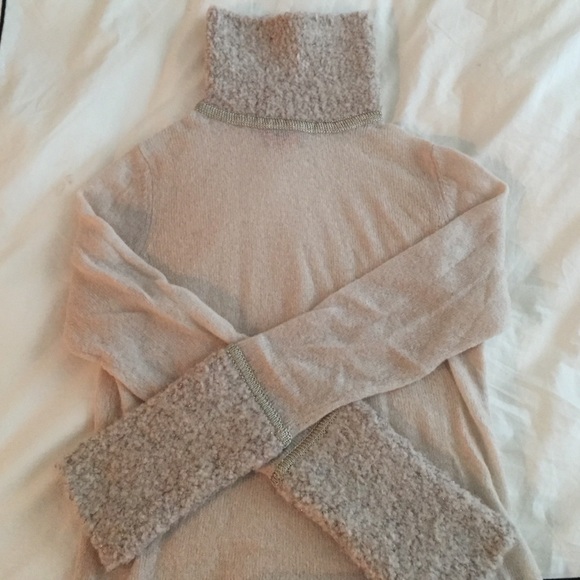 Tory Burch Turtle Neck