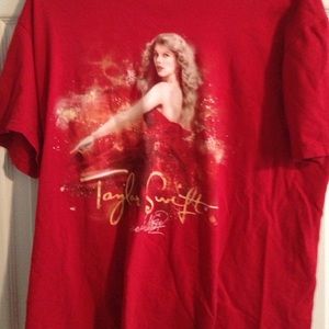 Taylor swift tee