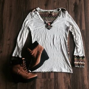 BKE Zig-zag Backed Long-sleeved Top