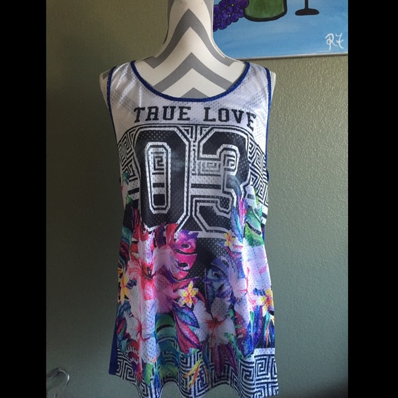 New never been worn ❤️ - Picture 1 of 1