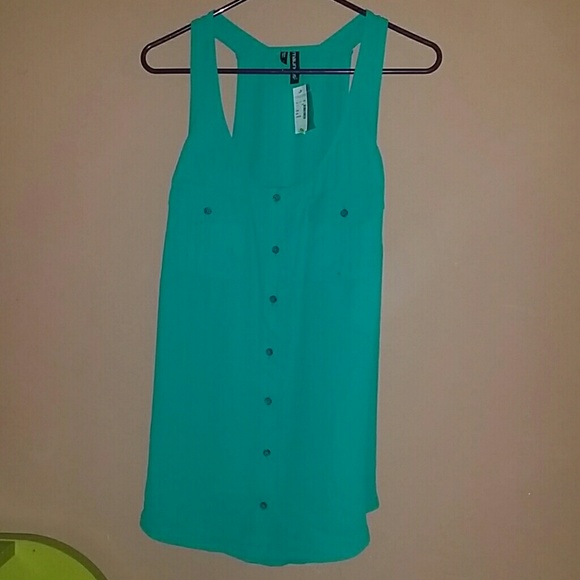 Maurice's Double pocket button tank NWT plus sz 1x