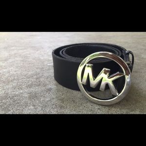 Michael Kors Belt Buckle with genuine leather belt