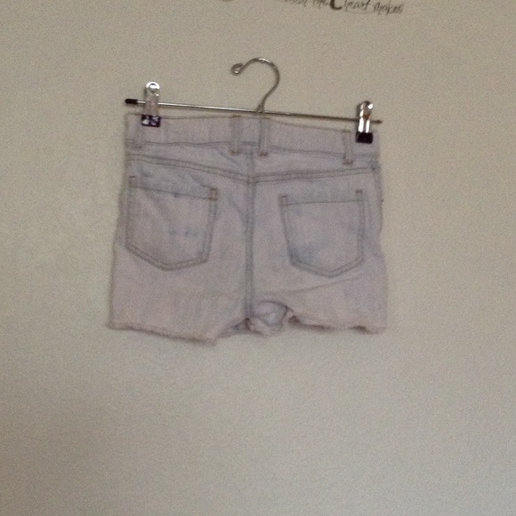 Girls White with blue shorts - Picture 2 of 2