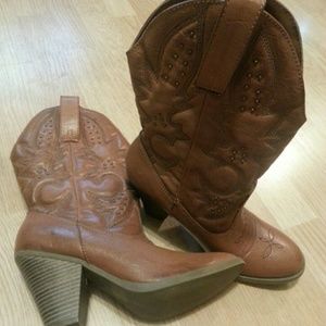 Mossimo Cowboy boots size women's 9