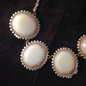 Necklace 🌼 Gold Chain with Buttercup Stones