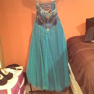 Sweet sixteen dress worn ONCE