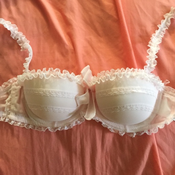 Kawaii h&m bra! (Very Lolita/ nymphet)