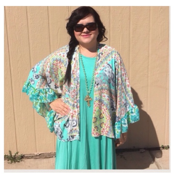 Boutique Sweaters - ❗️SALE❗️  🆕LISTING Multi Color Kimono