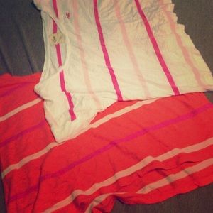 2 hollister crop tops