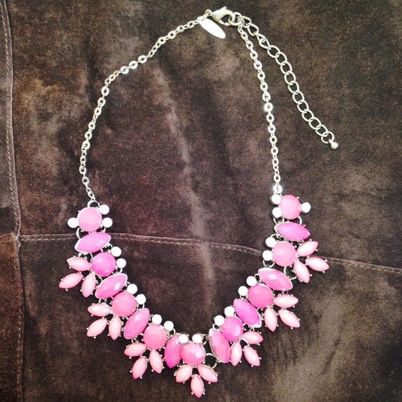 Necklace 💟 Silver Chain with Pink Stones