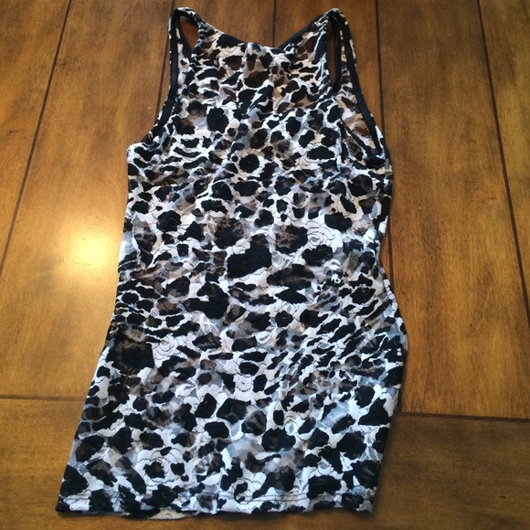 Tanktop - Picture 2 of 3