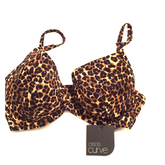 New w tags! Cheetah print bikini top underwire