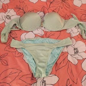 VS bikini