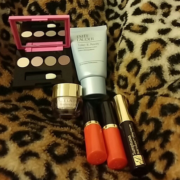 Lisa Perry Cosmetic Bag - Picture 2 of 4