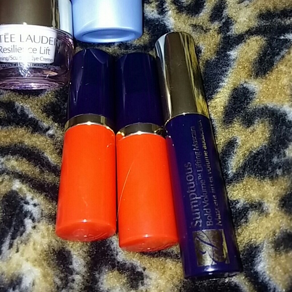 Lisa Perry Cosmetic Bag - Picture 4 of 4