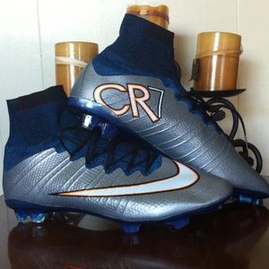 cr7 silver cleats