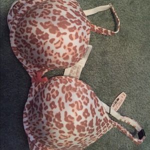 Victoria's Secret bra NWT, 38C