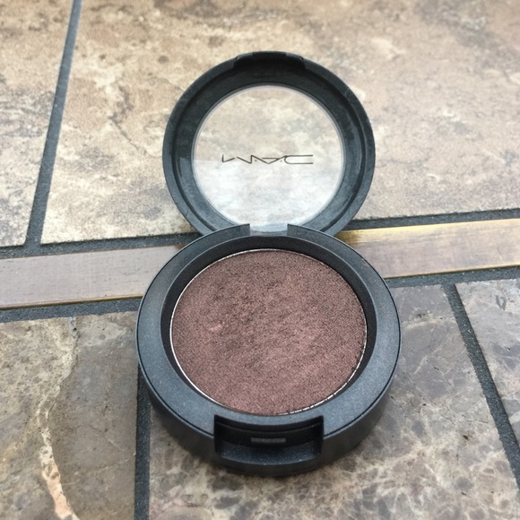 MAC mega metal eyeshadow - centre stage