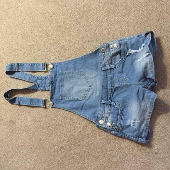 Short overalls