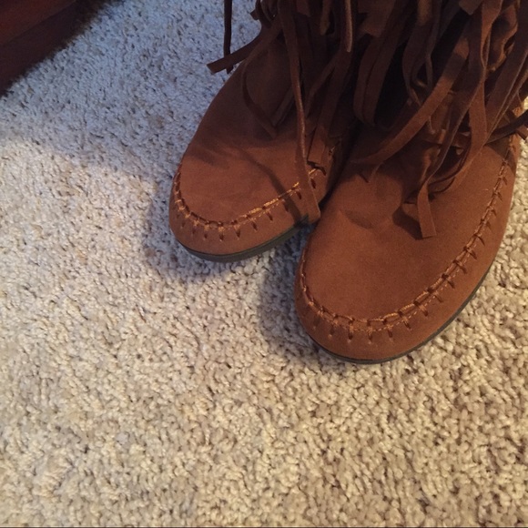 SOLD !! Rampage Fringe Boot - Picture 3 of 4