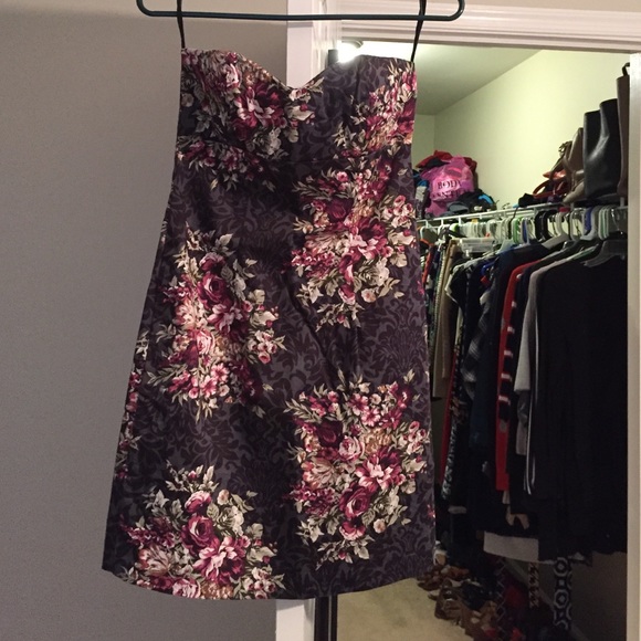 Floral dress - Picture 3 of 4