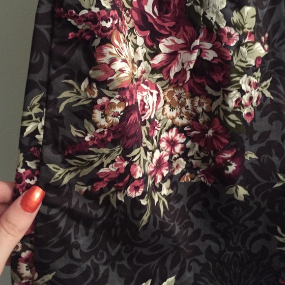 Floral dress - Picture 4 of 4