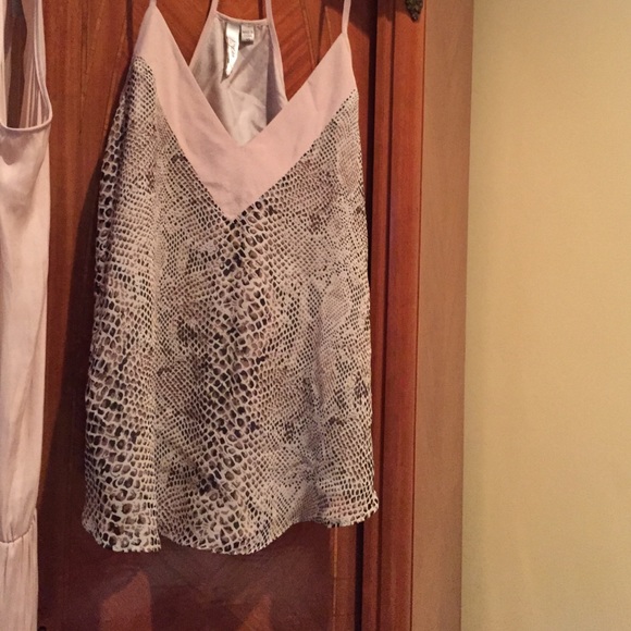 Top - Picture 2 of 2