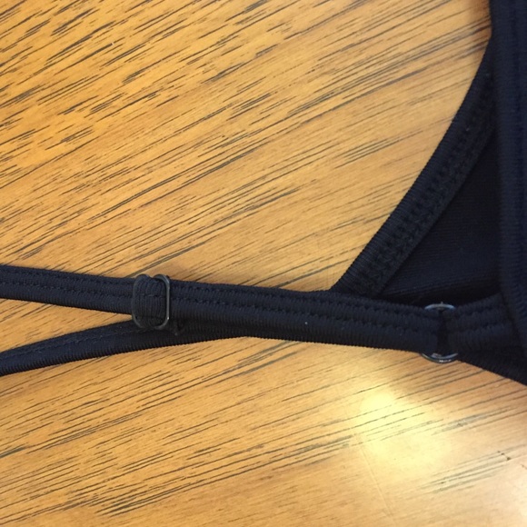 Black tank with adjustable straps! - Picture 4 of 4