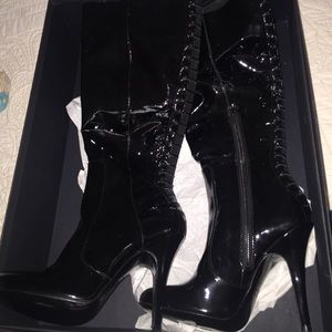 Beautiful brand new high heel boots