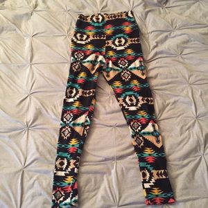 ❌SOLD❌ Tribal print leggings