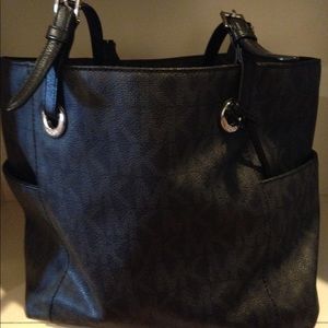 Michael kors purse black