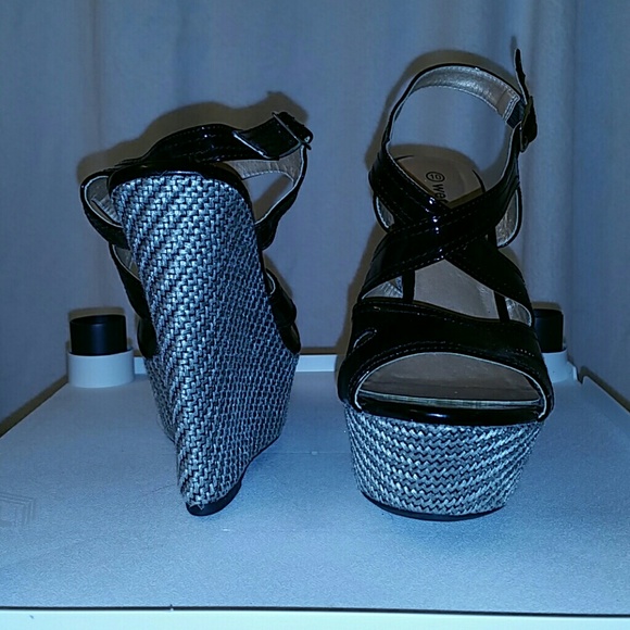 Wedge heels