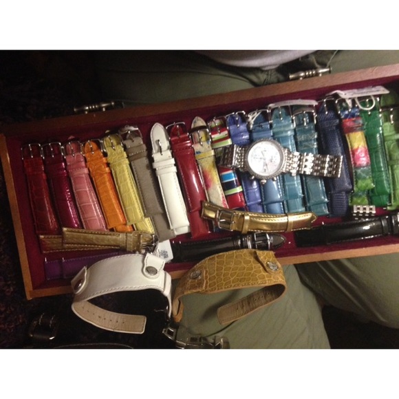 NOT FOR SALE!!!! ONLY ADDITIONAL PICS OF BANDS