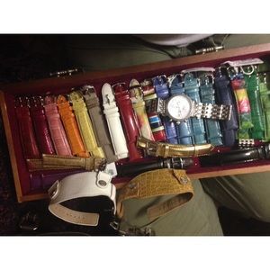 NOT FOR SALE!!!! ONLY ADDITIONAL PICS OF BANDS