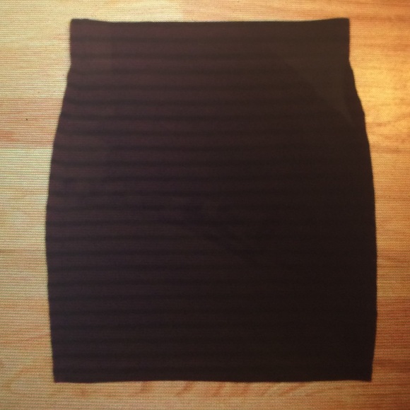 Forever 21 striped body con skirt