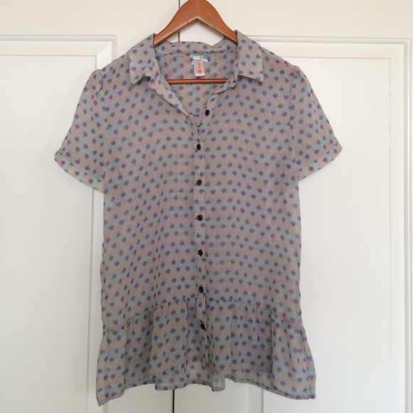 Chiffon Button Up - Picture 2 of 4