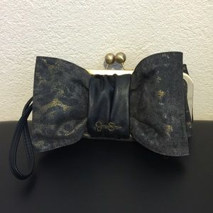 Cute clutch