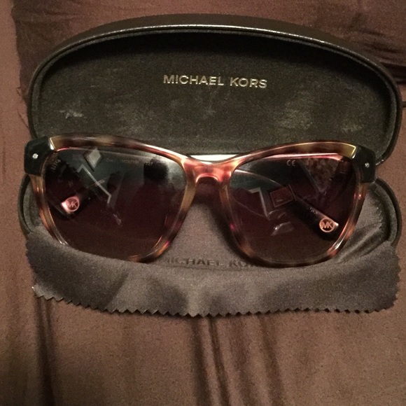 Michael Kors Zoey sunglasses new w/ case & cleaner - Picture 1 of 4